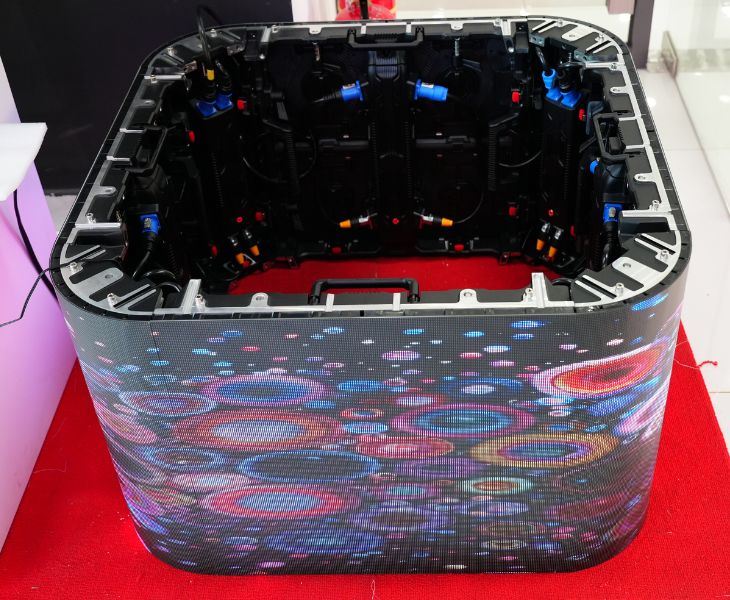 Customizable Corner LED Screen Solutions JingyLED